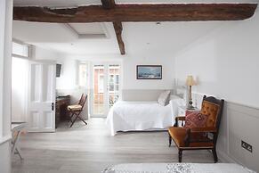 The Old House Guesthouse