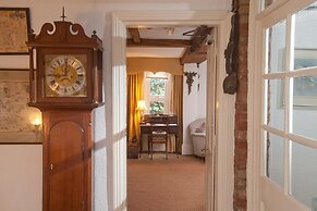 The Old House Guesthouse