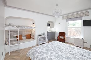 The Old House Guesthouse