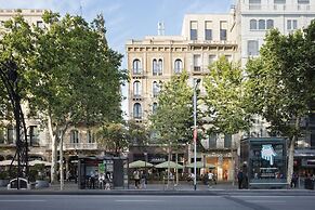 Hotel Praktik Èssens