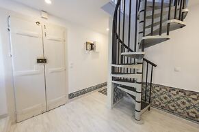 Traditional Duplex in Principe Real