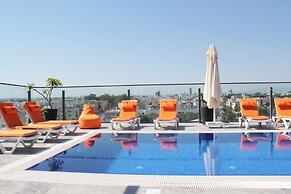 Sky Roof Hotel