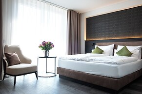 in2 The Boardinghouse