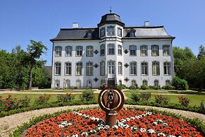 in2 The Boardinghouse