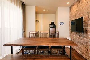 GRAND BASE Hakata Haruyoshi