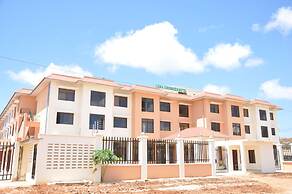 Luwa Evergreen Hotel