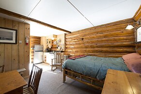 Silver Gate Lodging