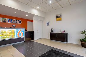 Motel 6 Alma, AR
