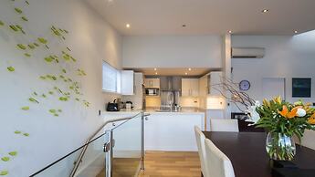 Mountain & Lake Views