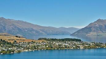 Mountain & Lake Views