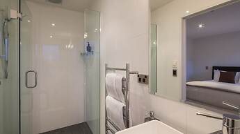 Mountain & Lake Views