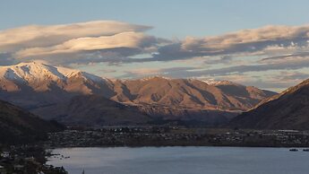 Mountain & Lake Views