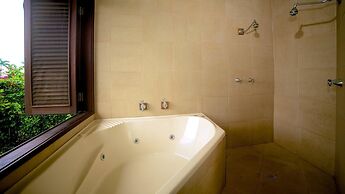 Absolute Beachfront Fiji