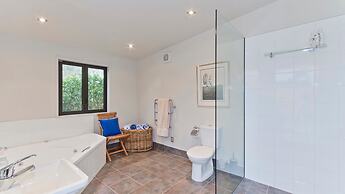 Tora Bay Exclusive Estate