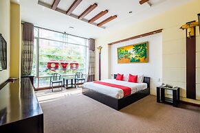 Coop's Hotel & Apartments