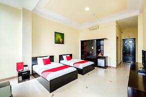 Coop's Hotel & Apartments