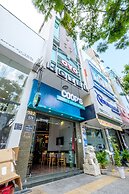 Coop's Hotel & Apartments