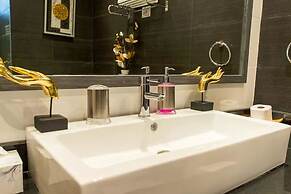 Isawan 2BR Salt Pool Villa in Baannaraya