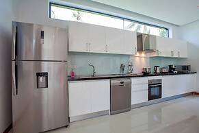 Blissful Stay at Grand Villa Tangerine