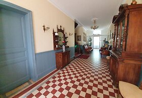 Manoir De Tireveste