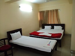 The Salvation Army Red  Shield Guest House - Hostel