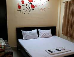 The Salvation Army Red  Shield Guest House - Hostel