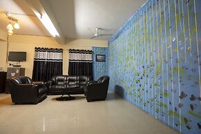 The Salvation Army Red  Shield Guest House - Hostel