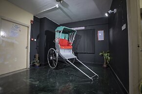 The Salvation Army Red  Shield Guest House - Hostel