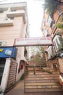 The Salvation Army Red  Shield Guest House - Hostel