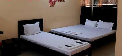 The Salvation Army Red  Shield Guest House - Hostel