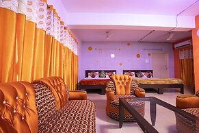 The Salvation Army Red  Shield Guest House - Hostel