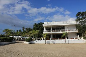 Laiya White Cove Beach Resort