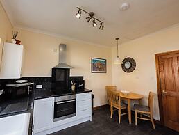 Darwin Cottage Self Catering in Elgin