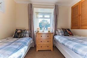 Darwin Cottage Self Catering in Elgin
