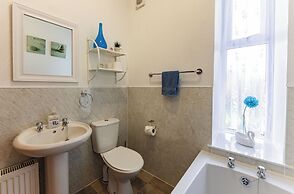 Darwin Cottage Self Catering in Elgin