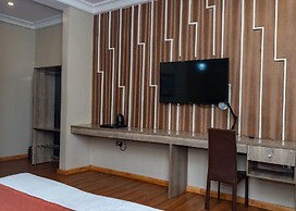 Mayors & Diplomat Suite GRA