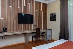 Mayors & Diplomat Suite GRA