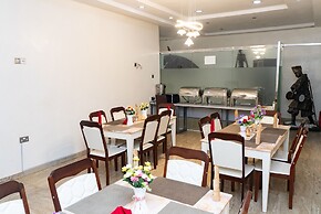 Mayors & Diplomat Suite GRA