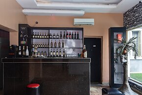 Mayors & Diplomat Suite GRA