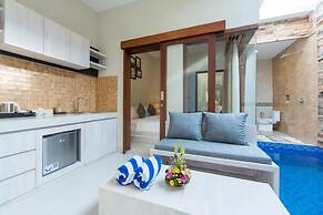 Paisa Seminyak Living