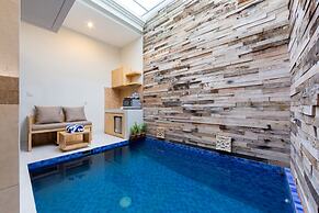 Paisa Seminyak Living