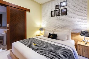 Paisa Seminyak Living