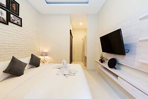 Paisa Seminyak Living