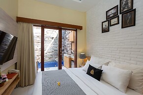 Paisa Seminyak Living