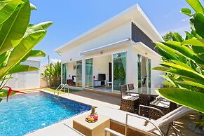 Tropical Stay at 2BR Pool Villa Greens 8