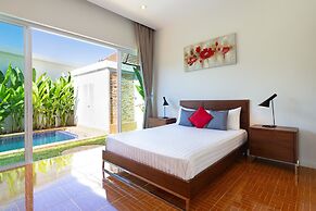 Tropical Stay at 2BR Pool Villa Greens 8