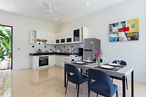 Tropical Stay at 2BR Pool Villa Greens 8