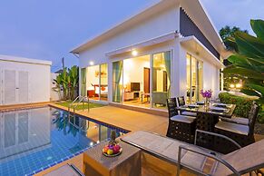 Tropical Stay at 2BR Pool Villa Greens 8
