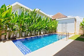 Tropical Stay at 2BR Pool Villa Greens 8
