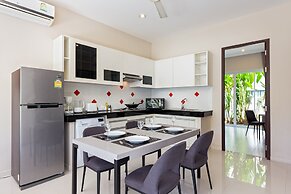 Tropical Holiday 2BR Pool Villa Greens 9